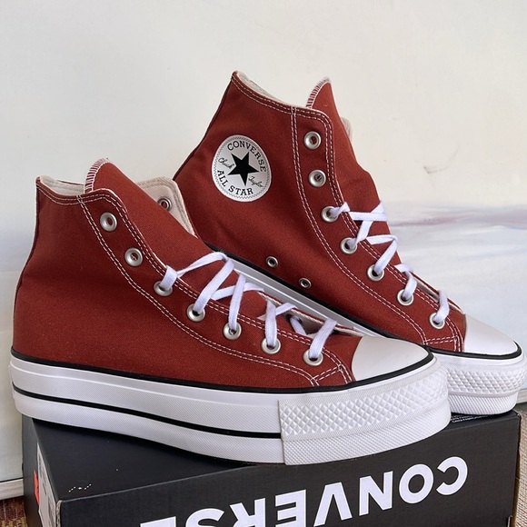 Converse WMNS CTAS A06896F
CTAS LIFT HI
RITUAL RED/WHITE/BLACK
Platforms - Picture 6 of 16